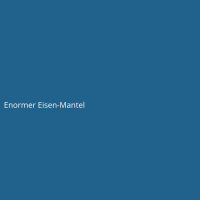 Enormer Eisen-Mantel